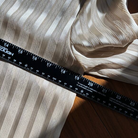 White House Black Market Outlet Shimmer Button Down Top Front Pockets Size 8 - Picture 6 of 7